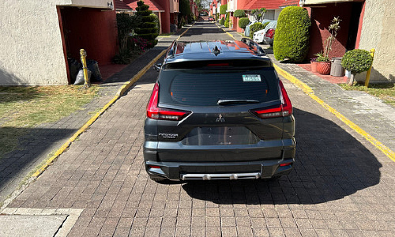 Mitsubishi Xpander 1...