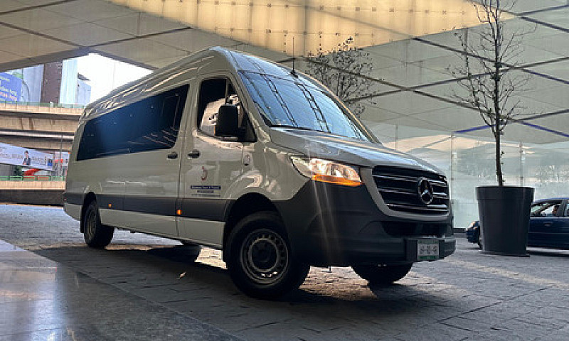 Mercedes-Benz Sprint...