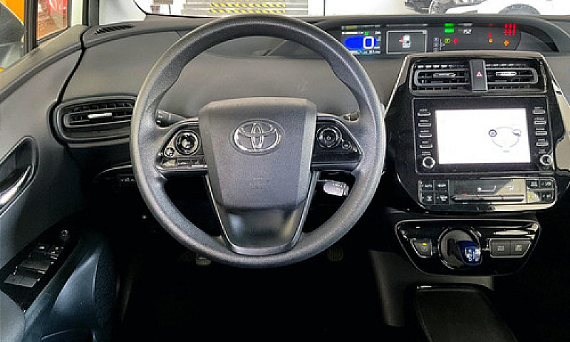 Toyota Prius 2021...