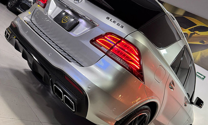 Unico Mercedes-Benz ...