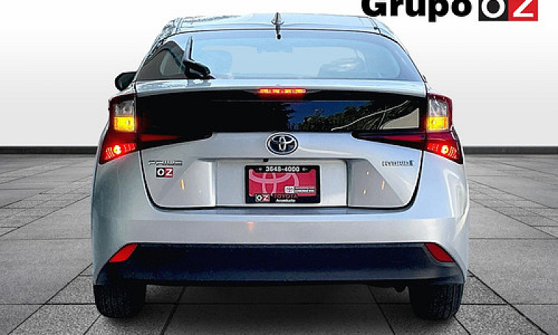 Toyota Prius 2020...