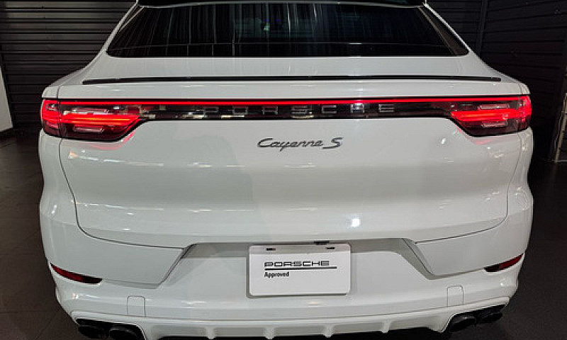 Porsche Cayenne 2020...