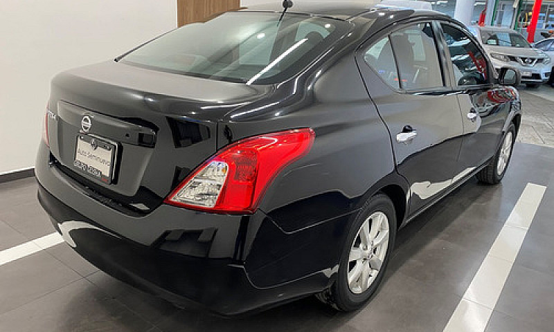 Nissan Versa 2012...