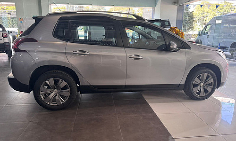 Peugeot 2008 2020...