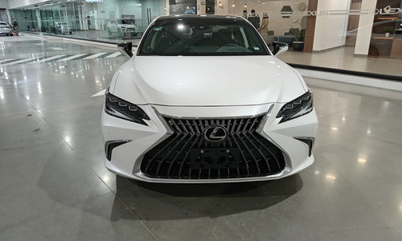 Lexus Es 2023...