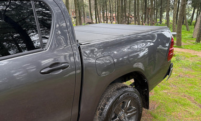 Toyota Hilux 2.7 Cab...