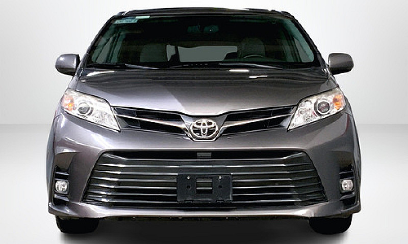 Toyota Sienna 2019...