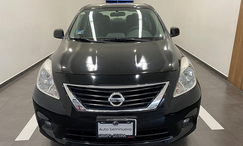 Nissan Versa 2012...