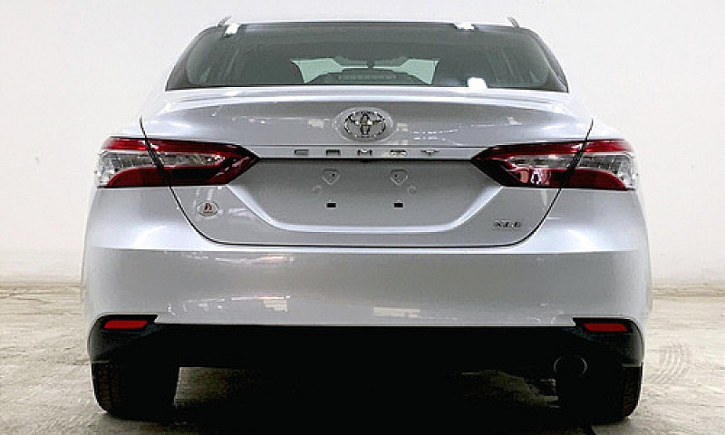 Toyota Camry 2019...