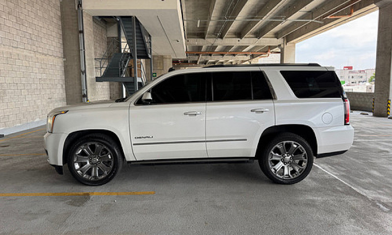 Gmc Yukon Denali 4X4...