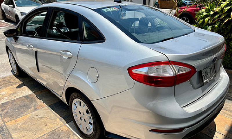 Ford Fiesta 1.6 Se S...