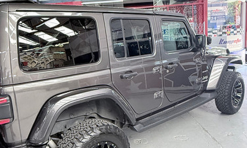 Jeep Wrangler 3.7 Un...