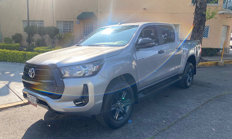 Toyota Hilux 2.7 Cab...