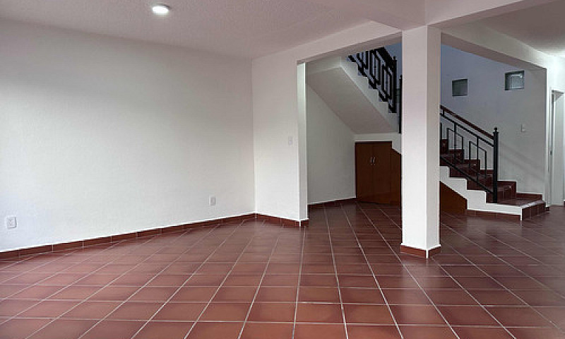 Hermosa Casa En Vent...