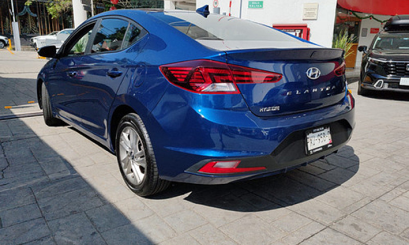 Hyundai Elantra 2019...