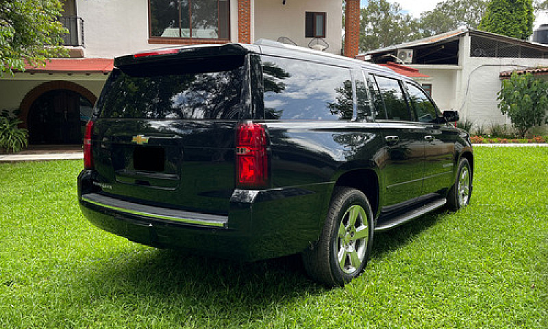 Chevrolet Suburban 5...