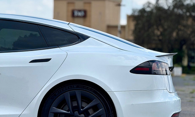 Tesla Model S Plaid...