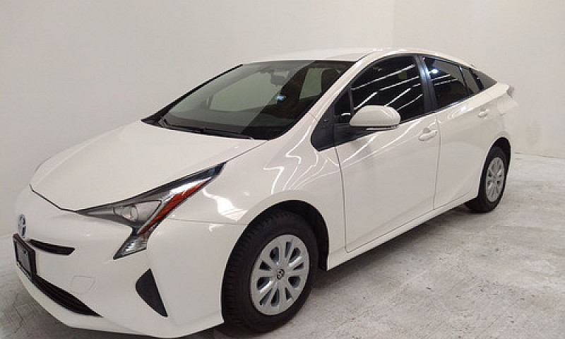 Toyota Prius 2018 1....