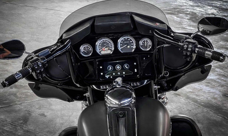 Harley-Davidson Exce...