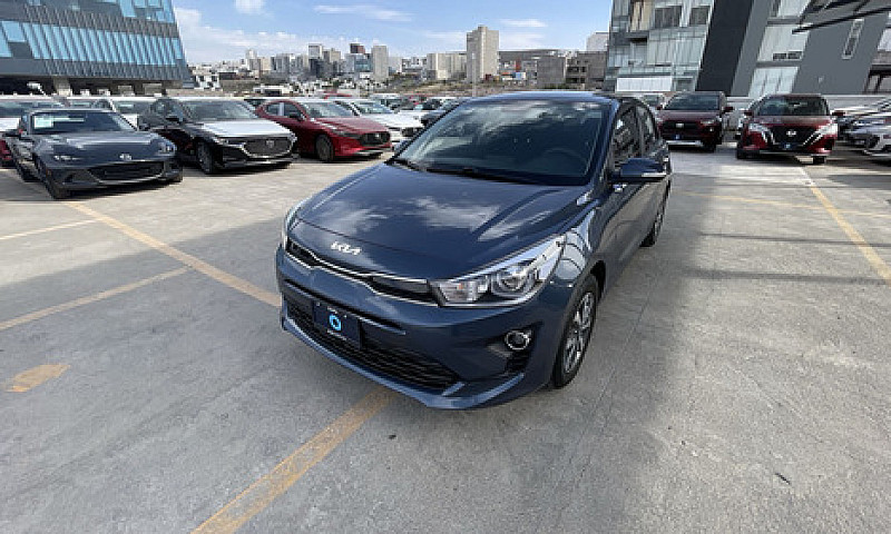 Kia Rio 2023...