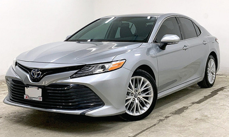 Toyota Camry 2019...