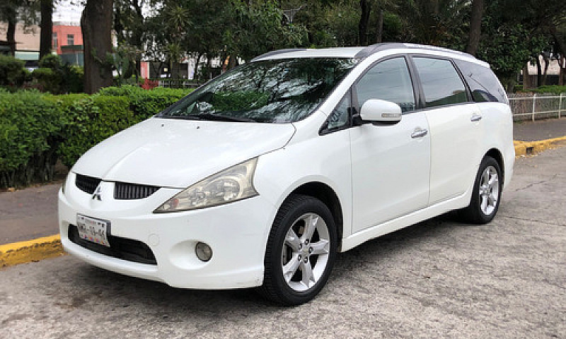 Mitsubishi Grandis 2...