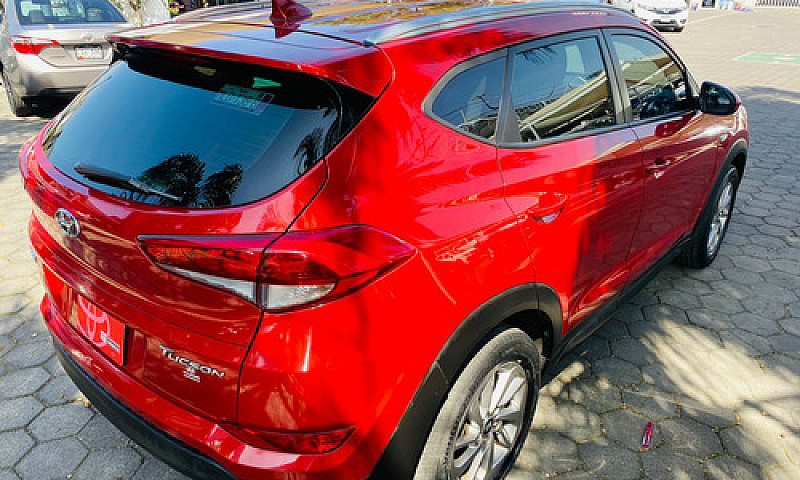 Hyundai Tucson 2016...