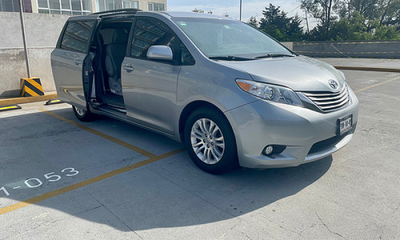Toyota Sienna 3.5 Xl...