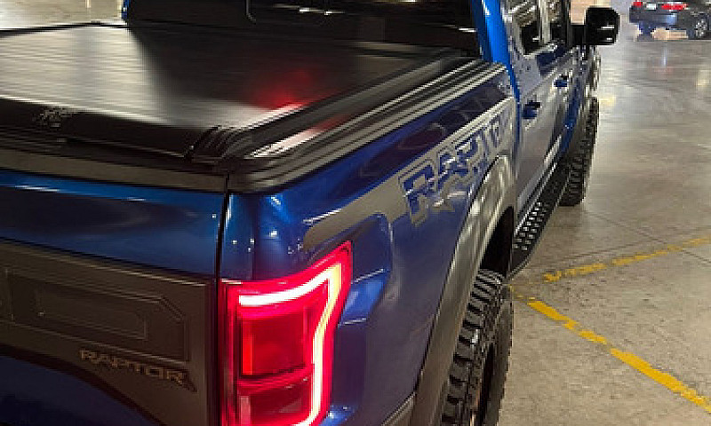 Ford Raptor 2017...