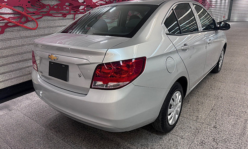 Chevrolet Aveo 1.5 L...