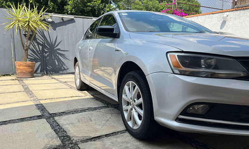 Volkswagen Jetta 2.5...