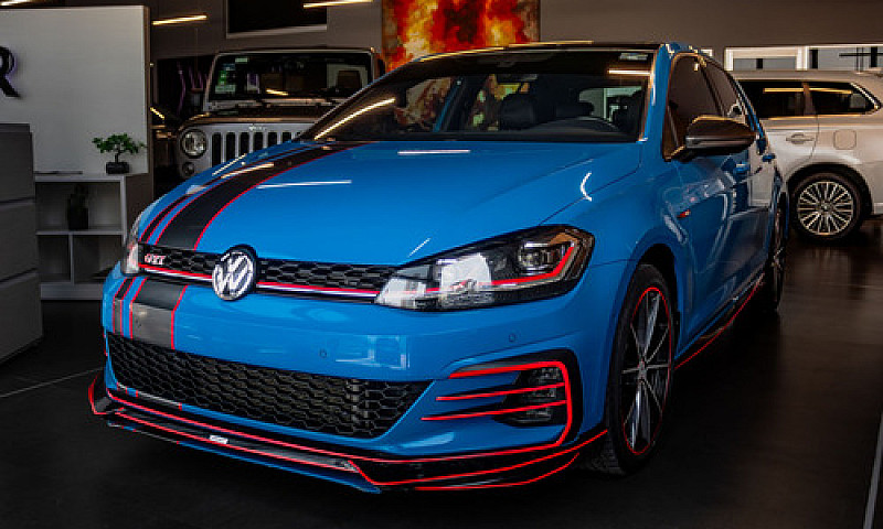 Volkswagen Golf 2021...