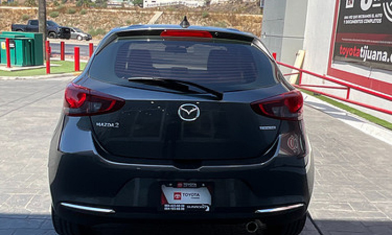 Mazda Mazda 2 2023...