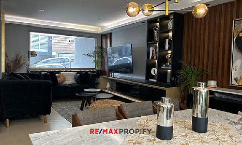 Casa En Venta Reside...
