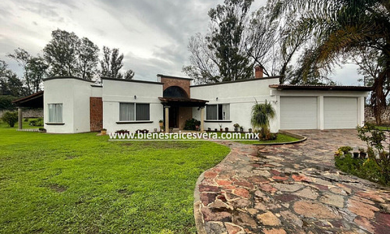 Casa Amueblada En Ve...