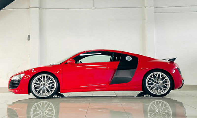 Audi R8 5.2L V10 Qua...