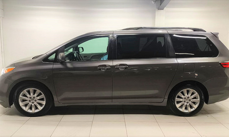 Toyota Sienna 2015...