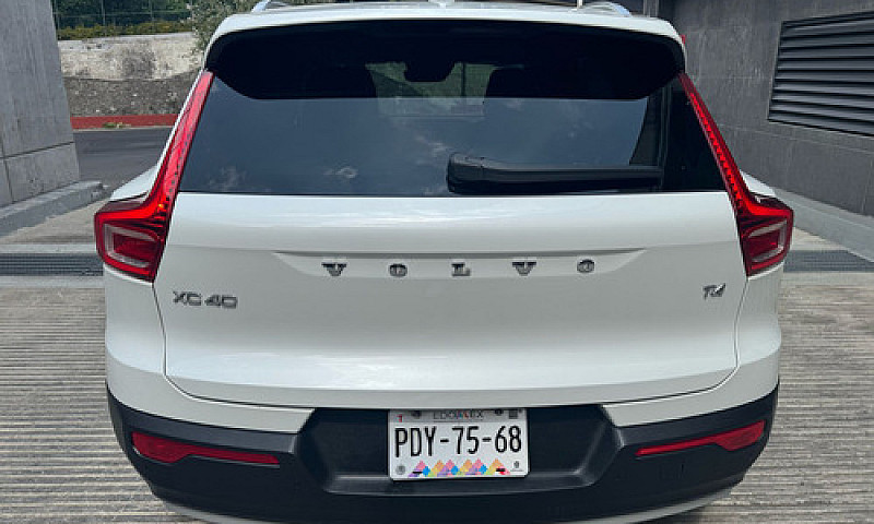 Volvo Xc40 2022...