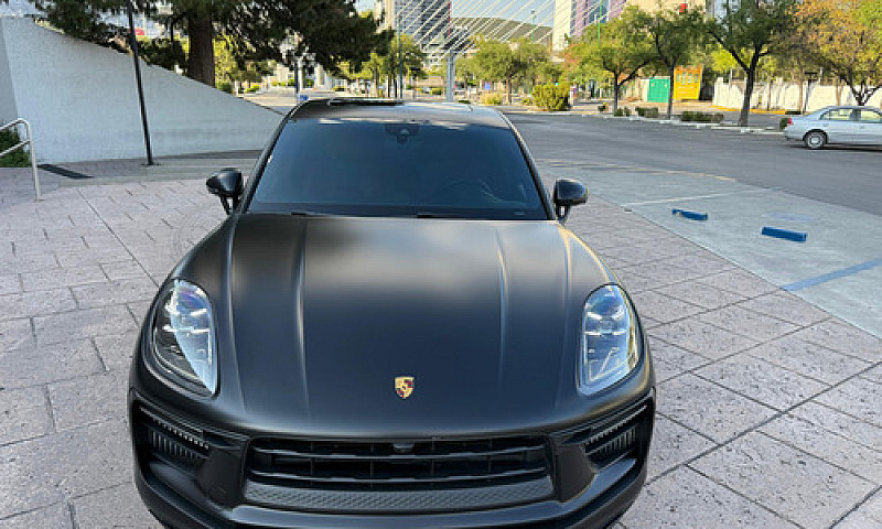 Porsche Macan S...