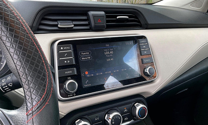 Nissan Versa 2020...