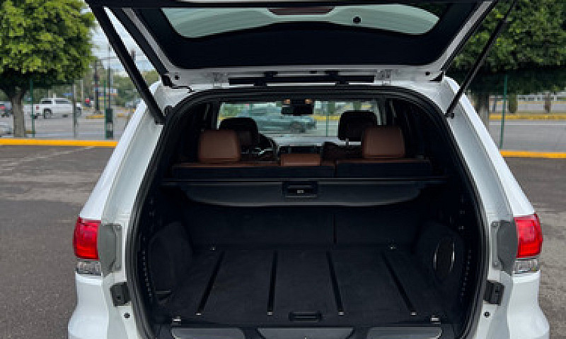 Jeep Grand Cherokee ...