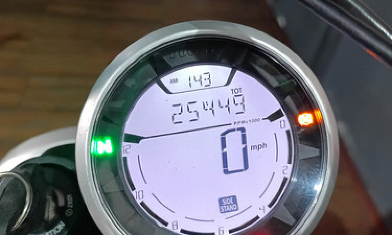 Ducati Scrambler 800...