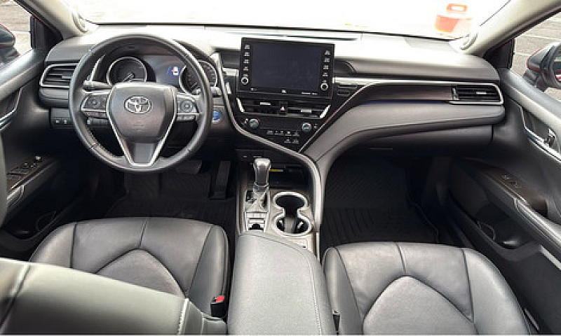 Toyota Camry 2023...