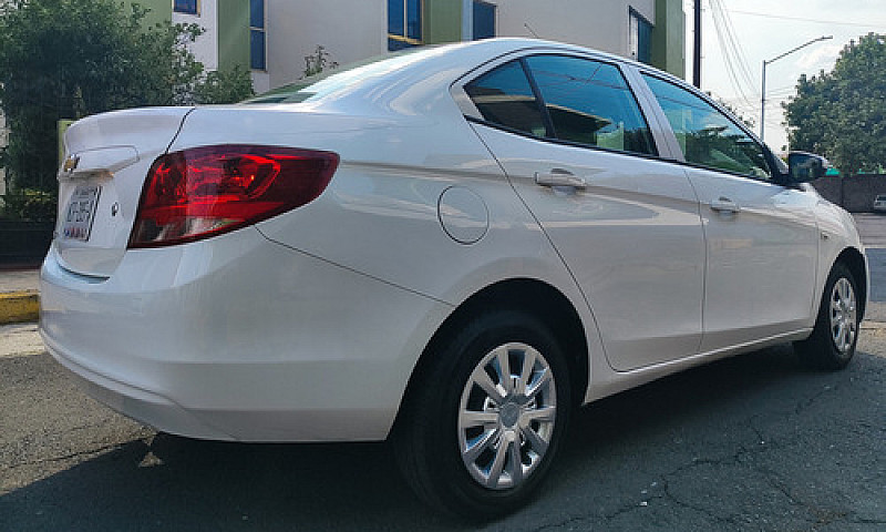 Chevrolet Aveo 1.5 L...