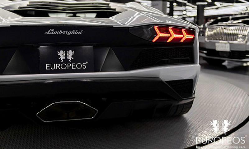 Lamborghini Aventado...