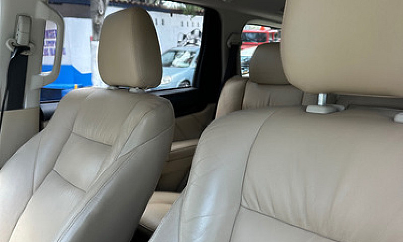 Mitsubishi Montero S...