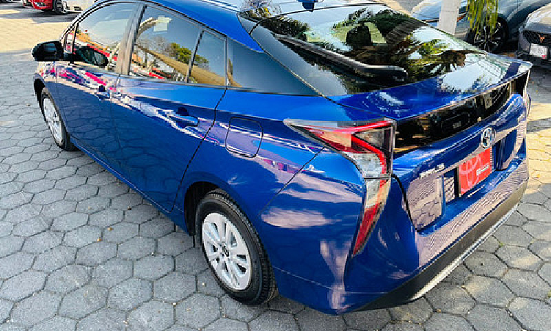 Toyota Prius 2018...