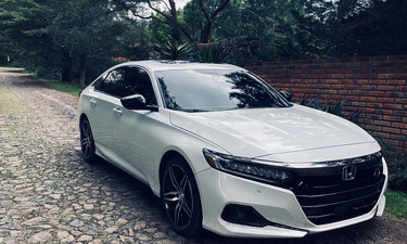 Honda Accord 2.0 Tou...