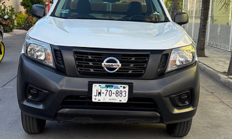 Nissan Np300 Estaqui...