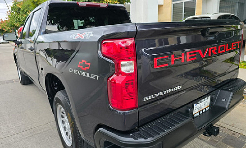 Chevrolet Silverado ...